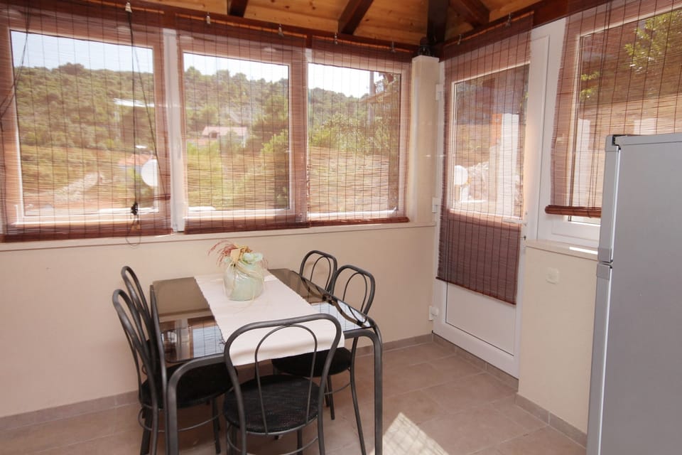 Dining room 1