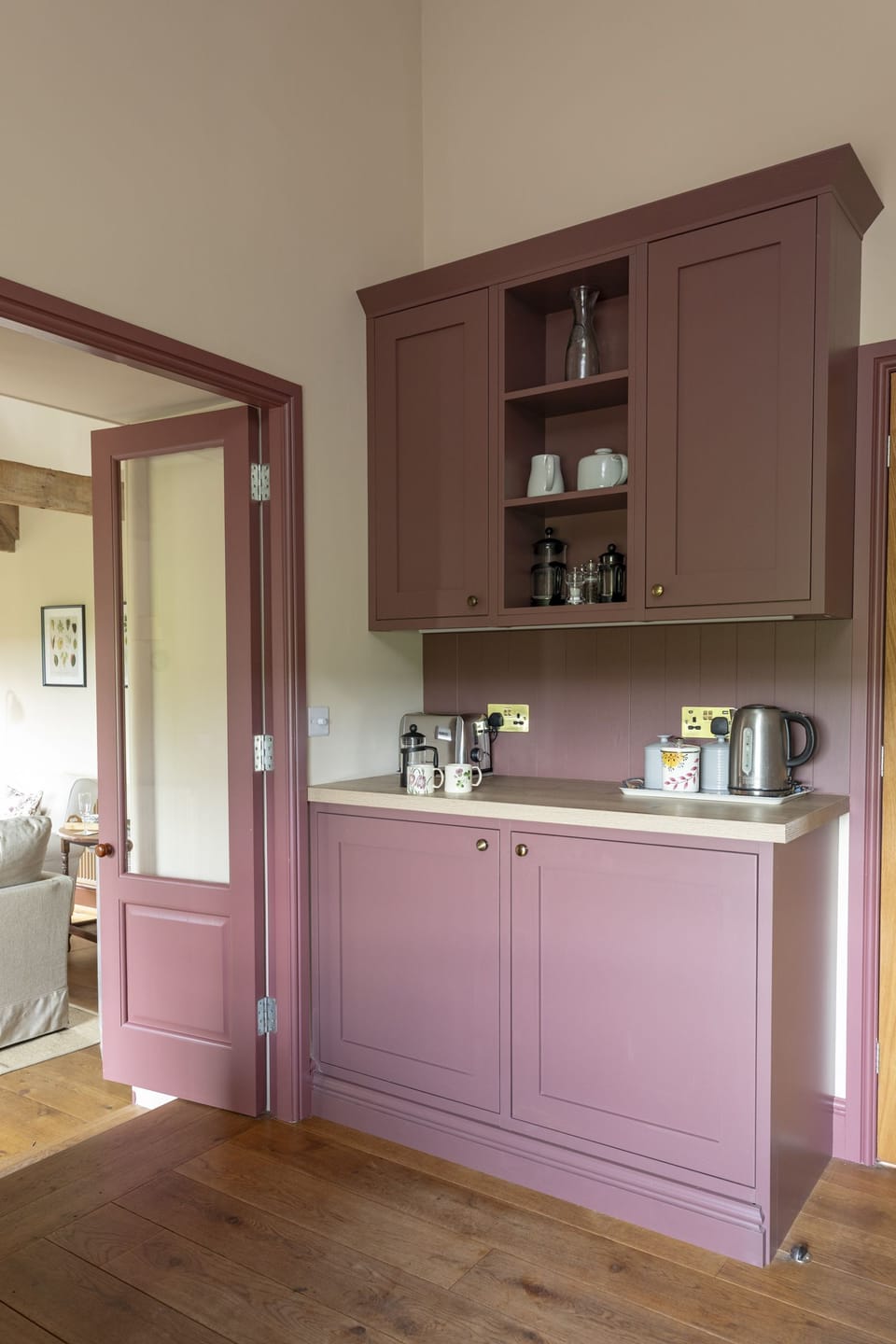 The Smithy, Crookham - earthy tones complete the kitchen
