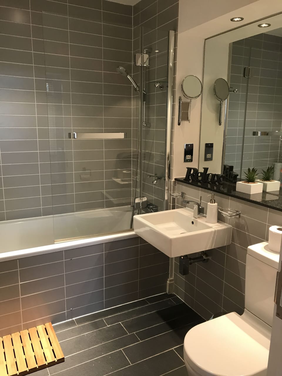 Main bathroom