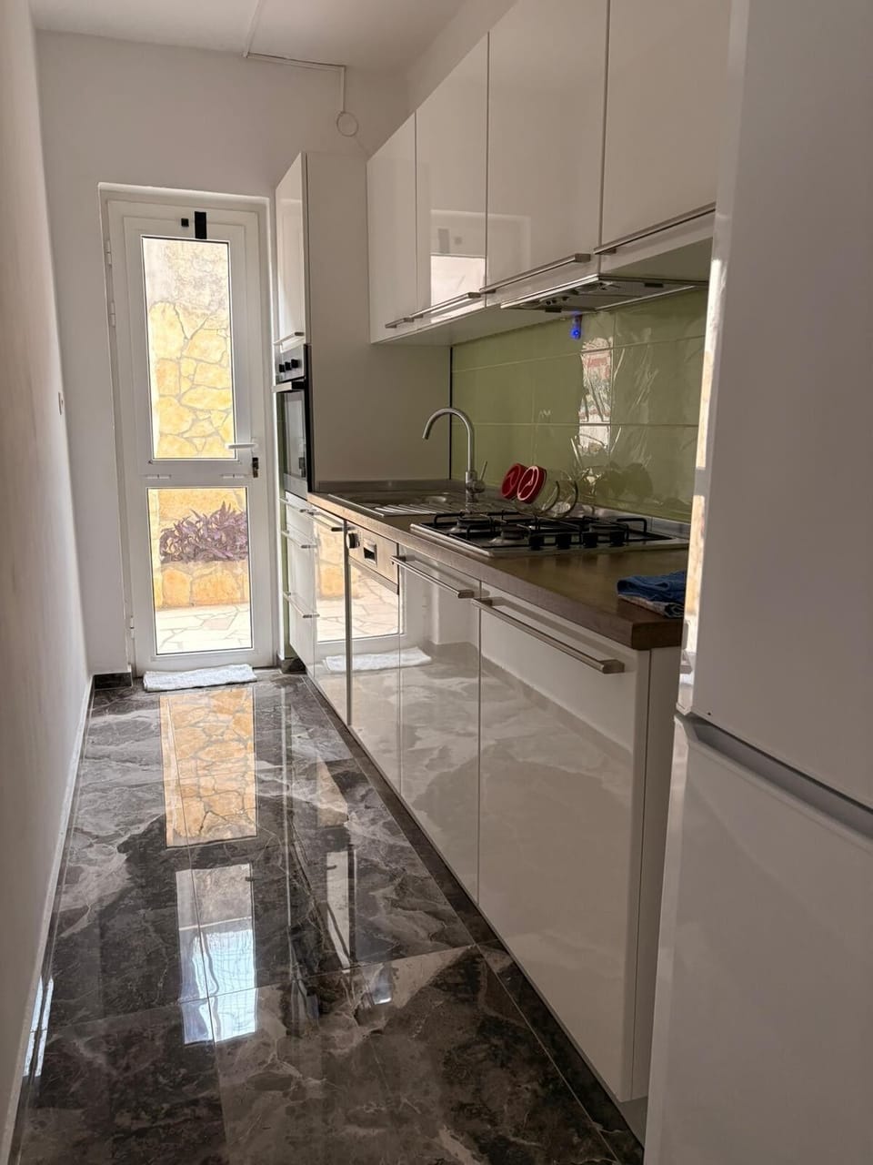 Kitchen 1