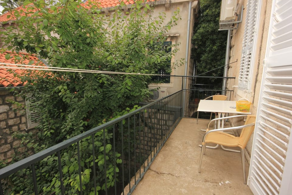 Balcony 3