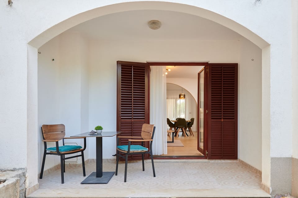 Terrace 2