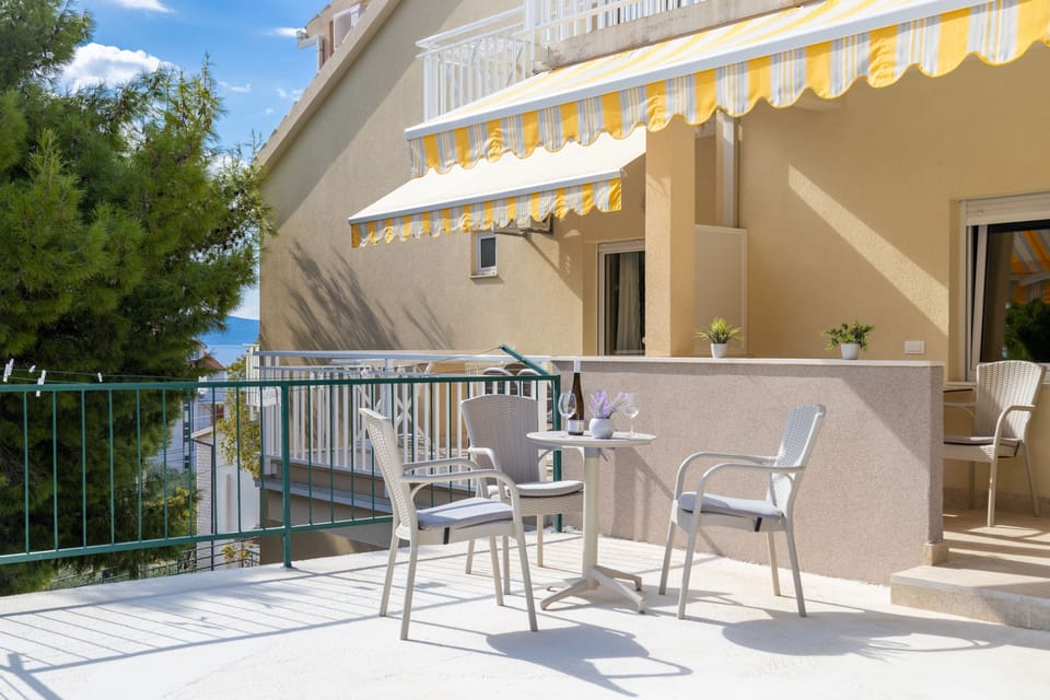 Terrace 2