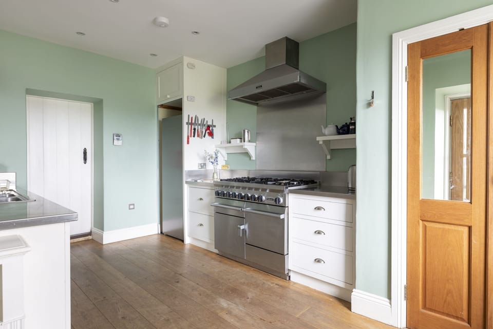 Overthwarts Farmhouse - fully equipped kitchen with Falcon range cooker