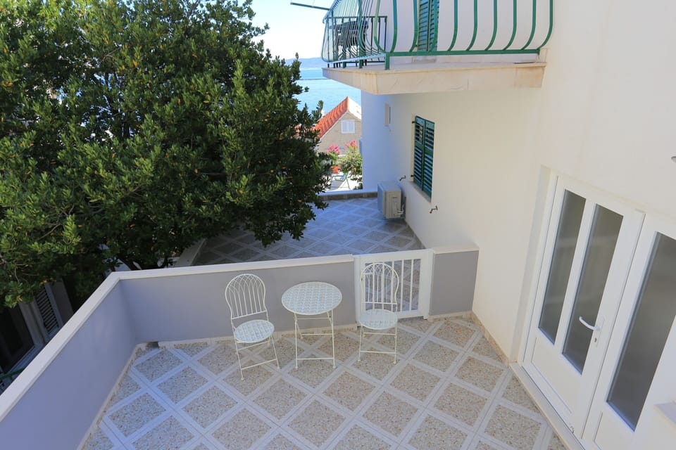 Terrace 2