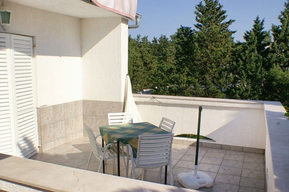 Terrace 2