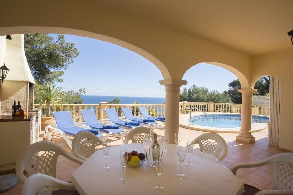 Outdoor dining area