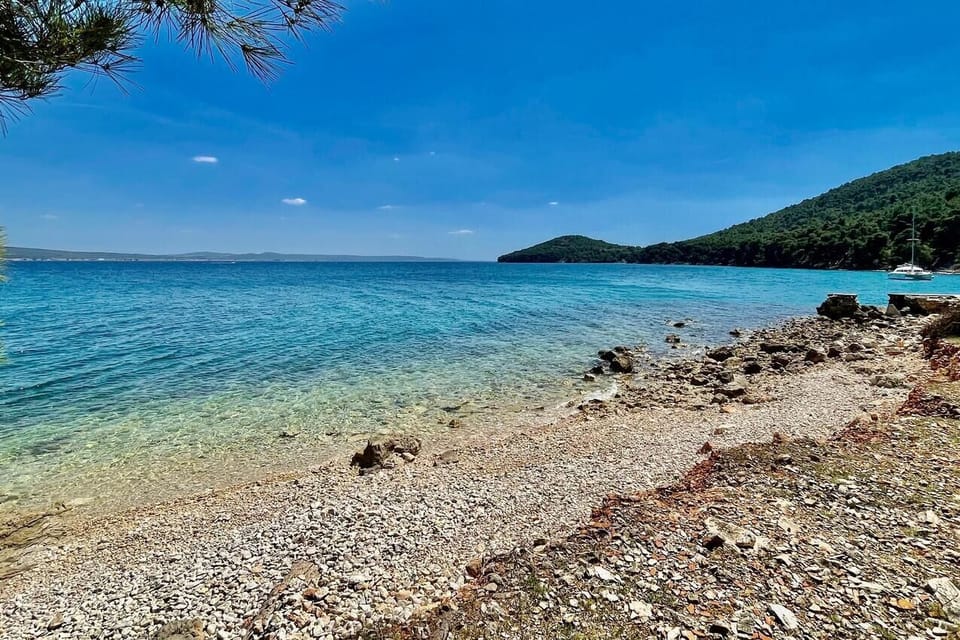 Nearby beaches