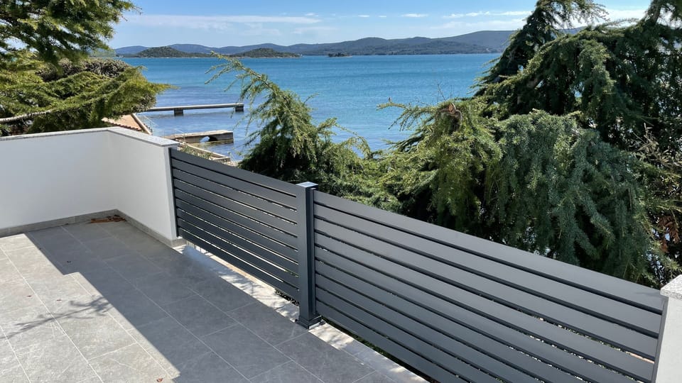 Terrace 2