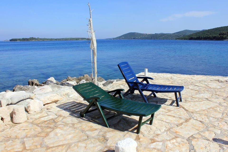 Nearby beaches
