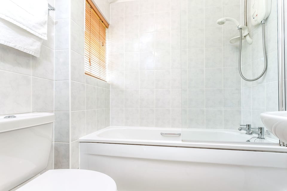 Bath/Shower room
