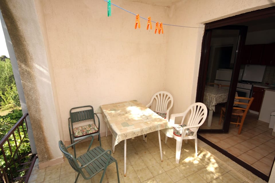 Terrace 2
