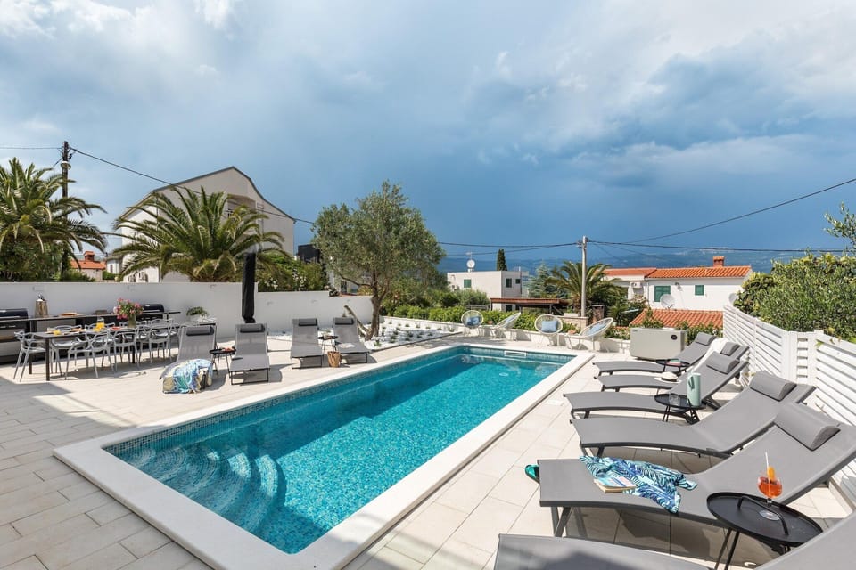 Holiday Home Swimming Pool