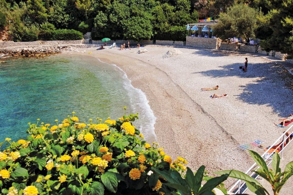 Nearby beaches