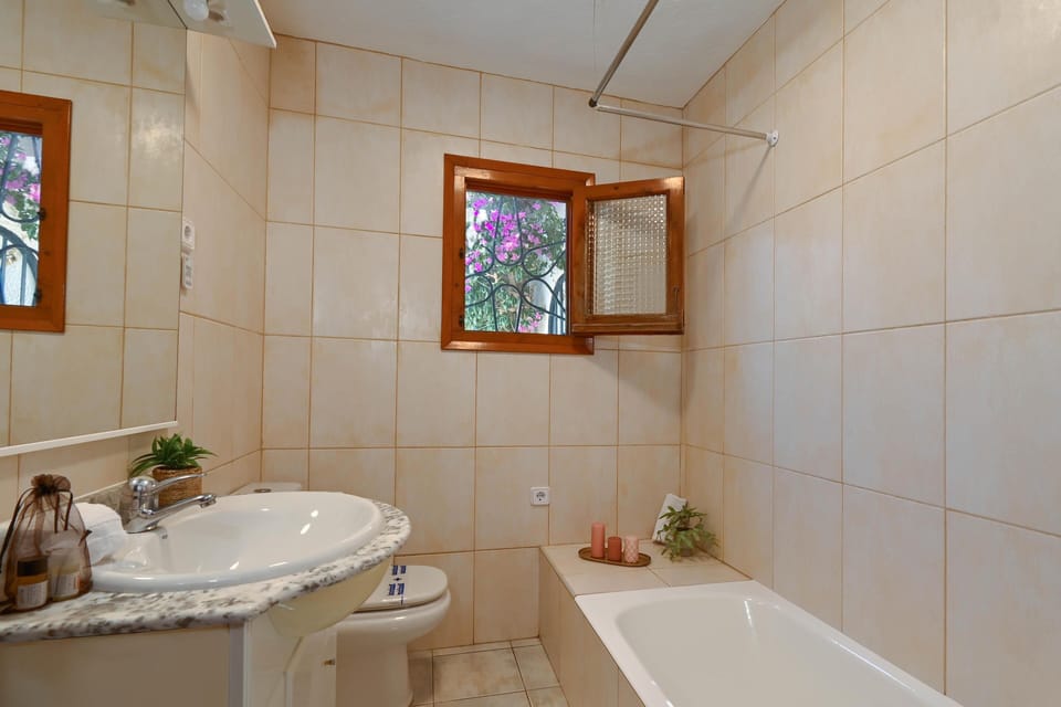 Bathroom with bathtub