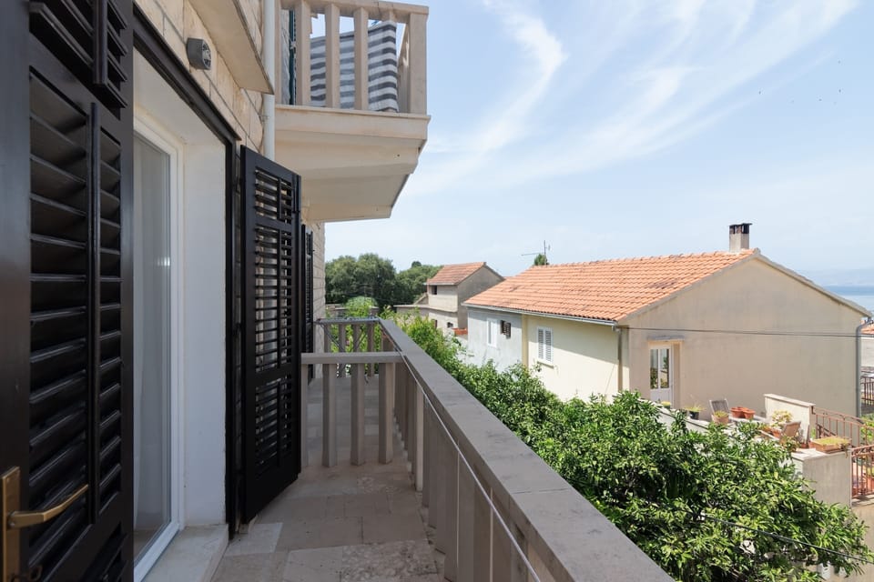 Balcony 2