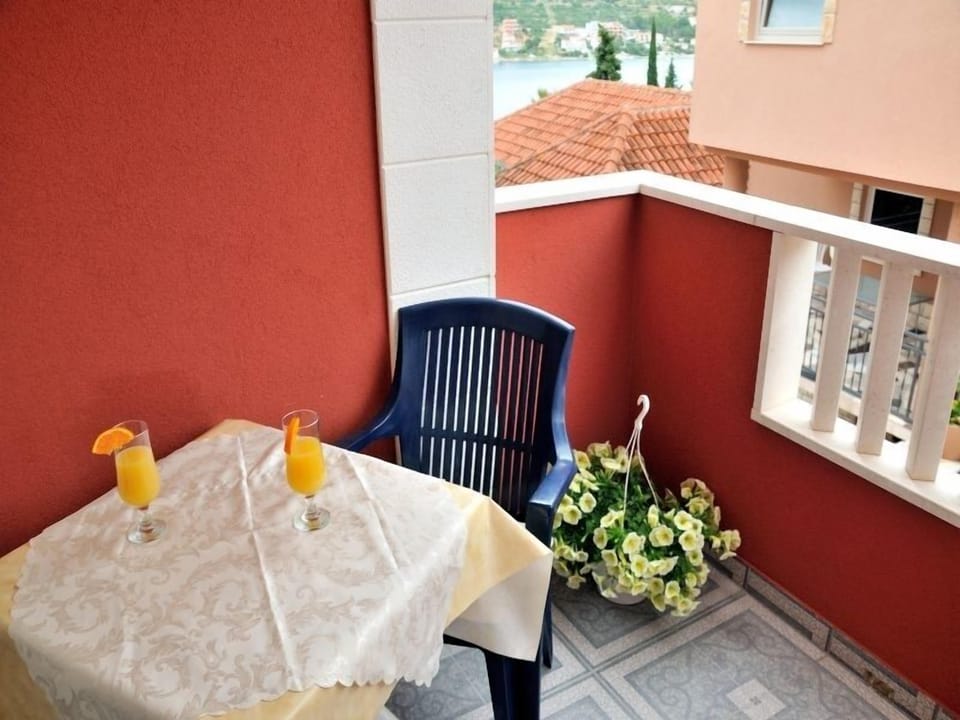 Terrace 2