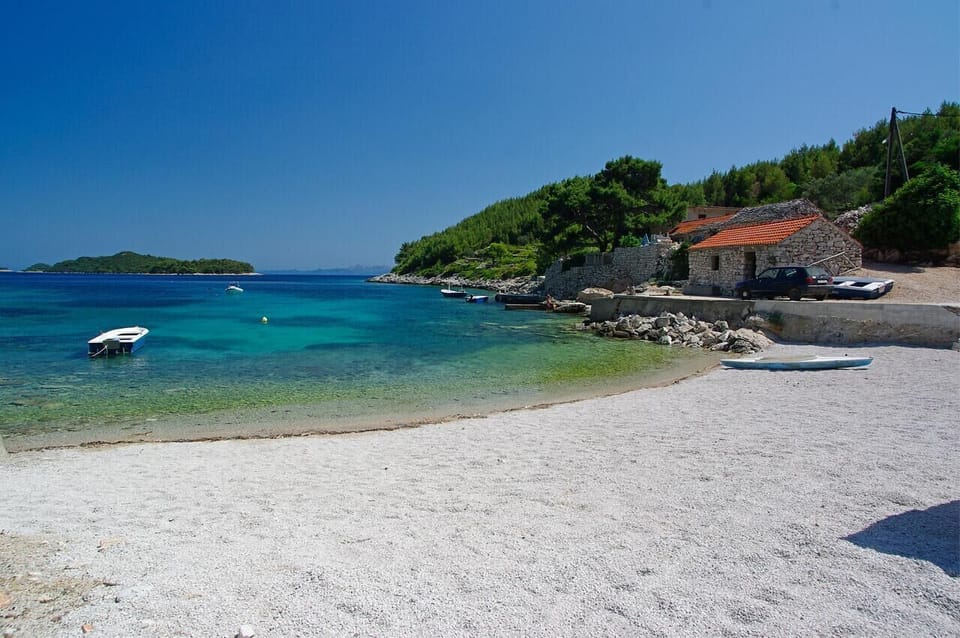 Nearby beaches