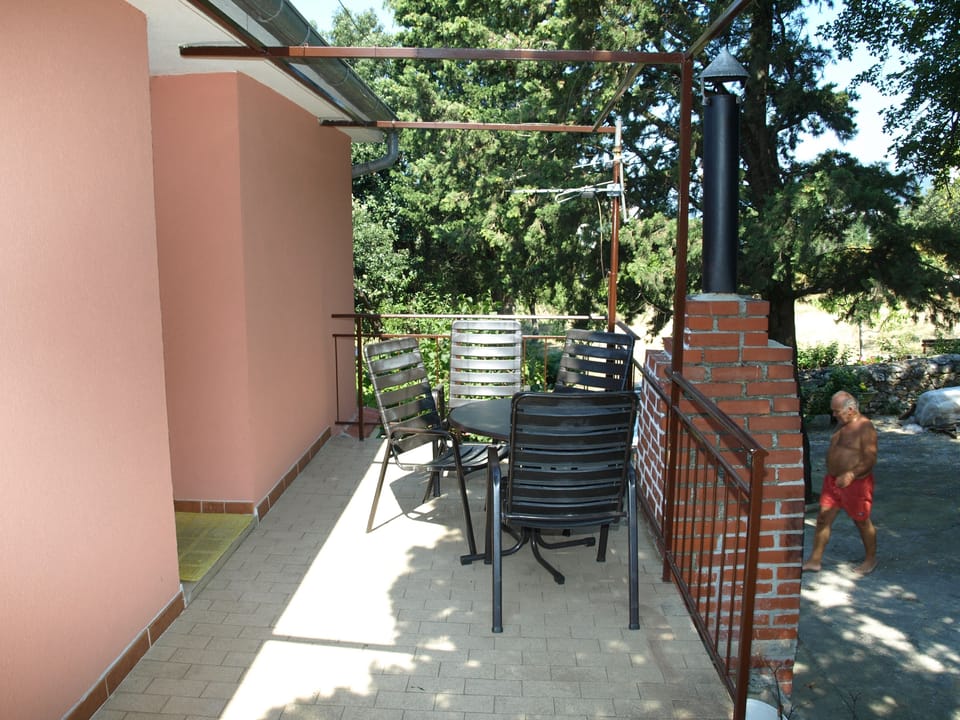 Terrace 2