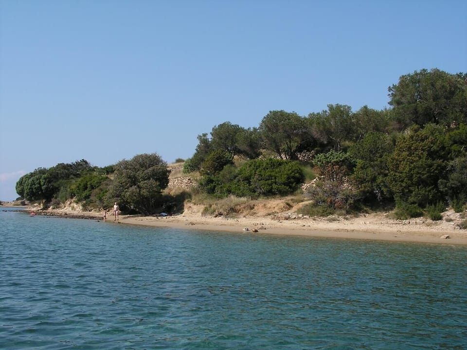 Nearby beaches