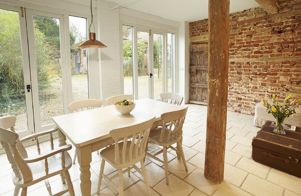 The Coach House: Ground floor dining area