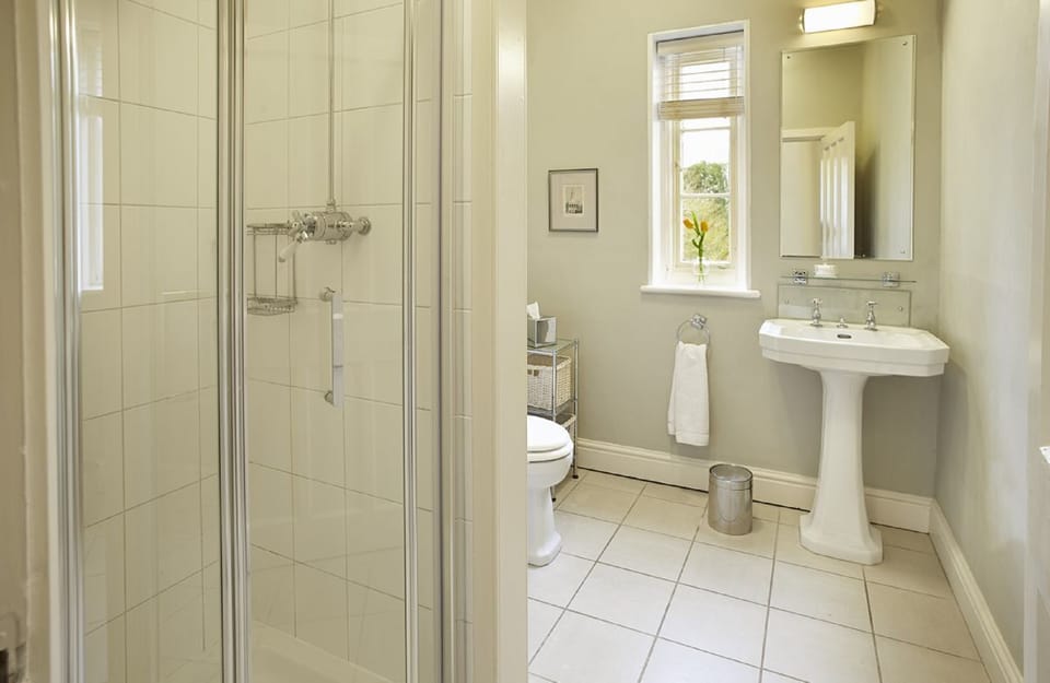 First floor: Shower room