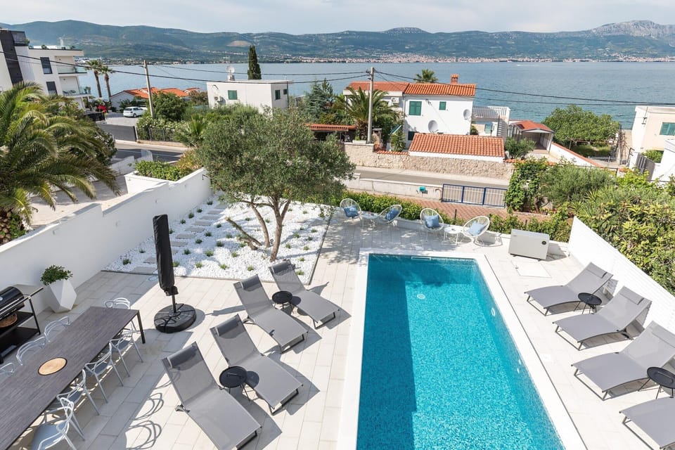 Holiday Home Swimming Pool