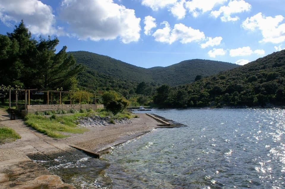 Nearby beaches
