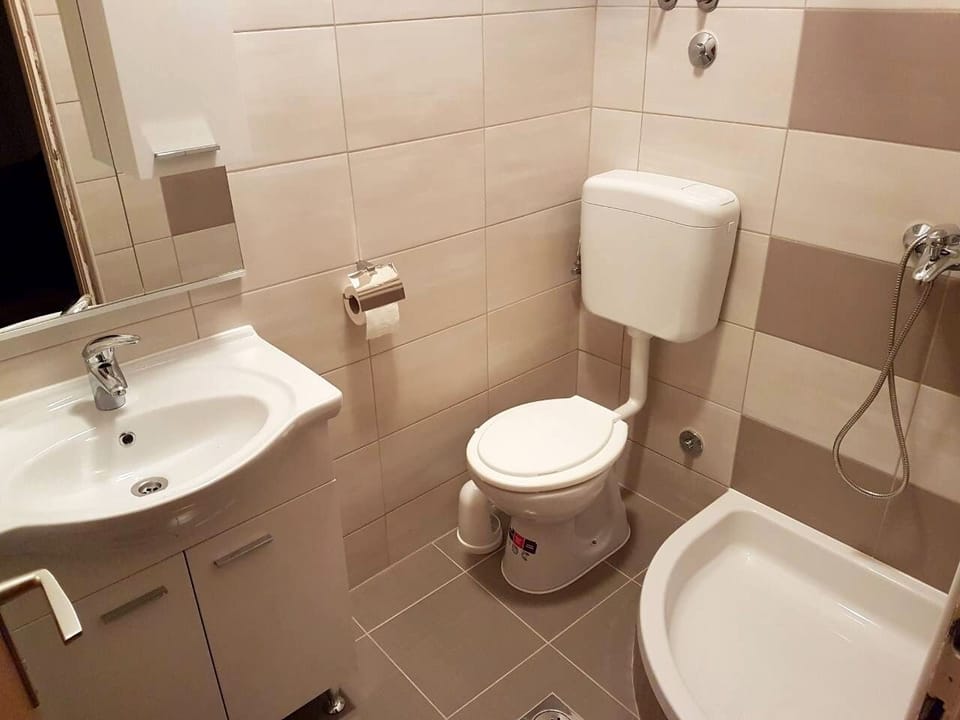 Bathroom 2