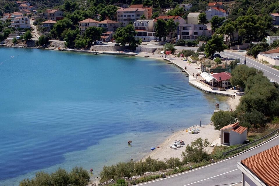 Nearby beaches