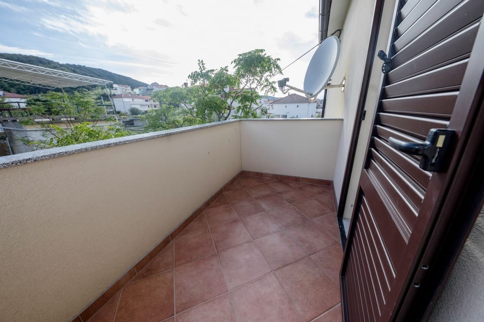 Balcony 2