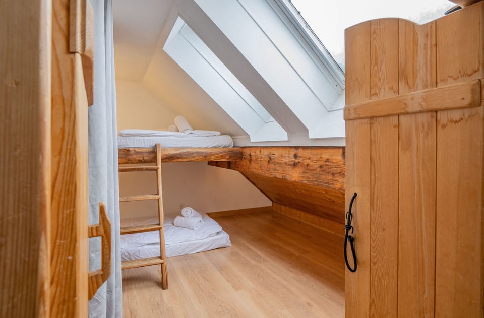 bunk bed