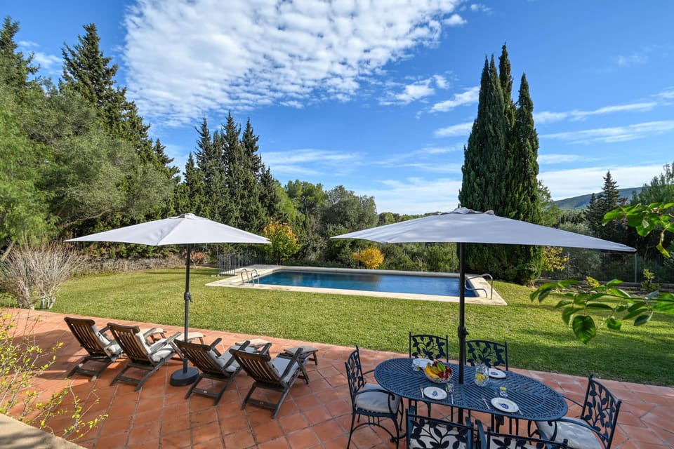 Outdoor dining area