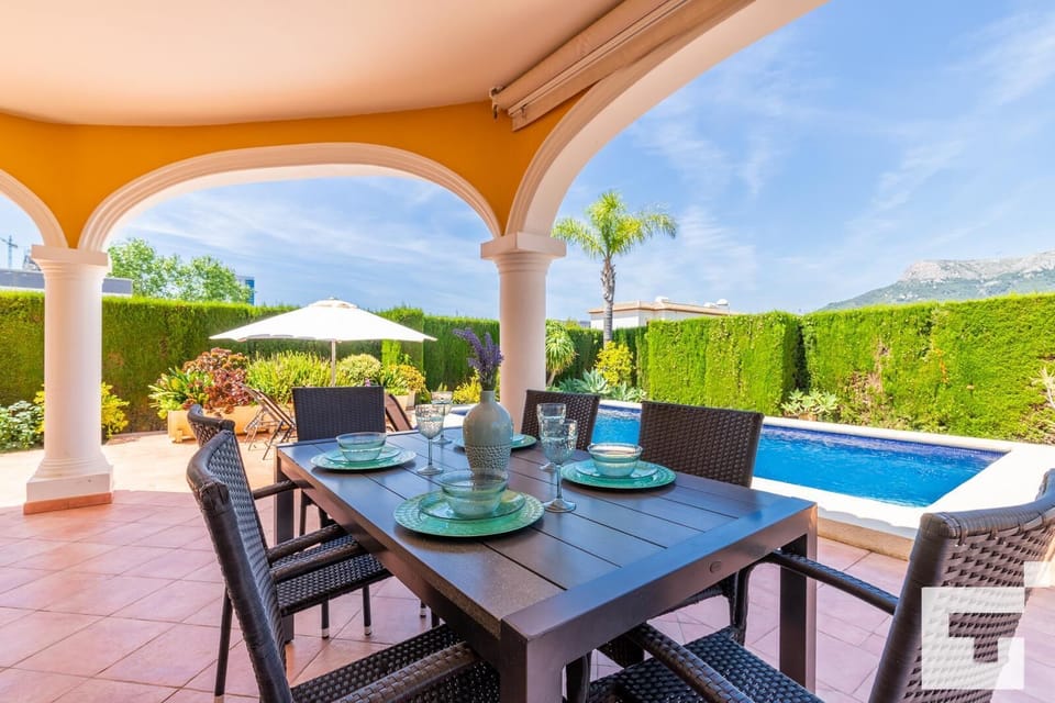 Outdoor dining area