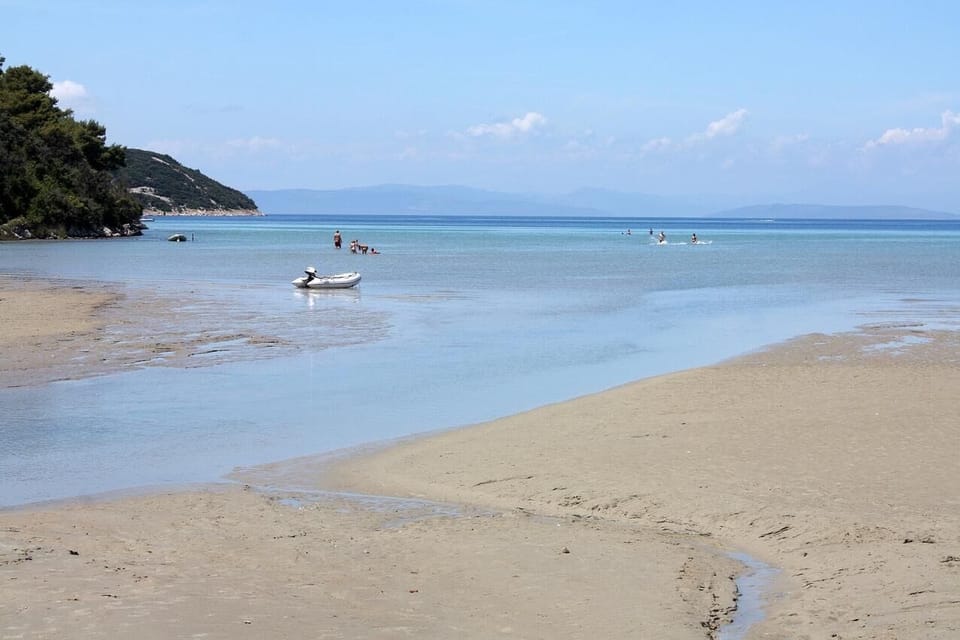 Nearby beaches