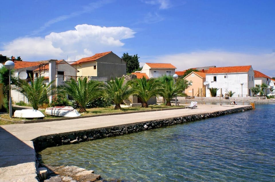 Nearby beaches