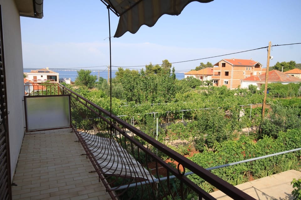 Balcony 2