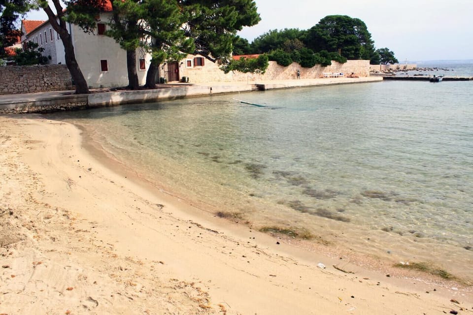 Nearby beaches
