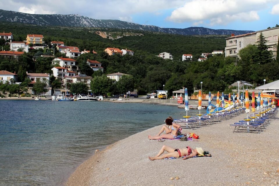 Nearby beaches