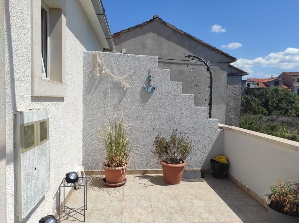 Terrace 2