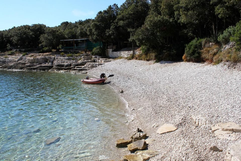 Nearby beaches