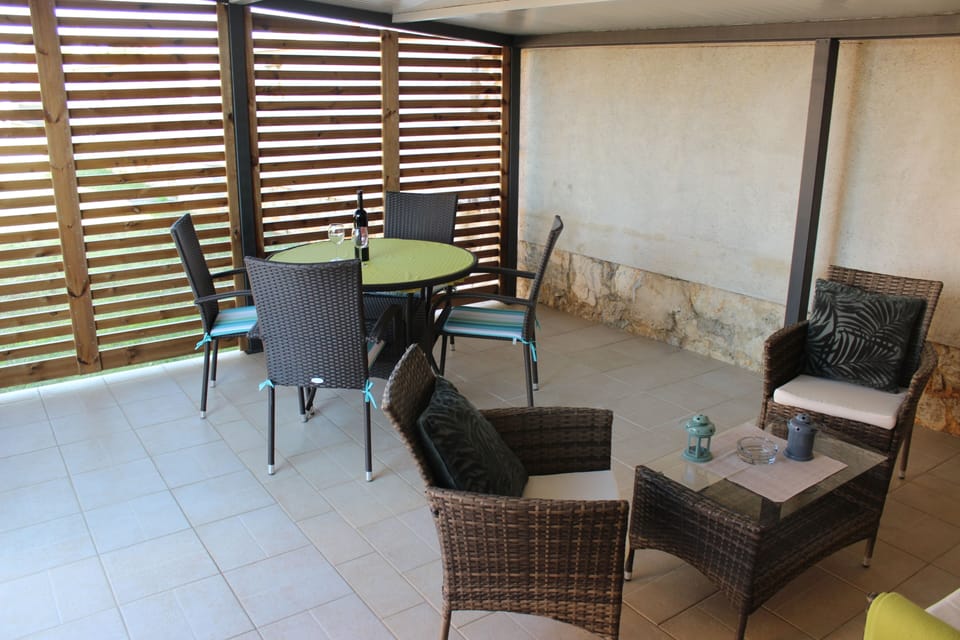 Terrace 2