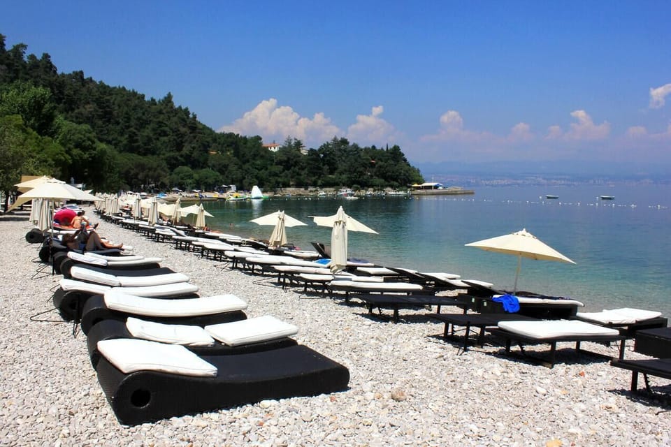Nearby beaches
