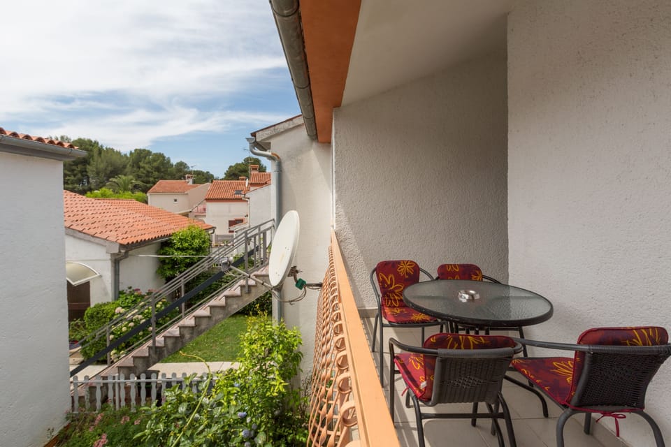 Balcony 2