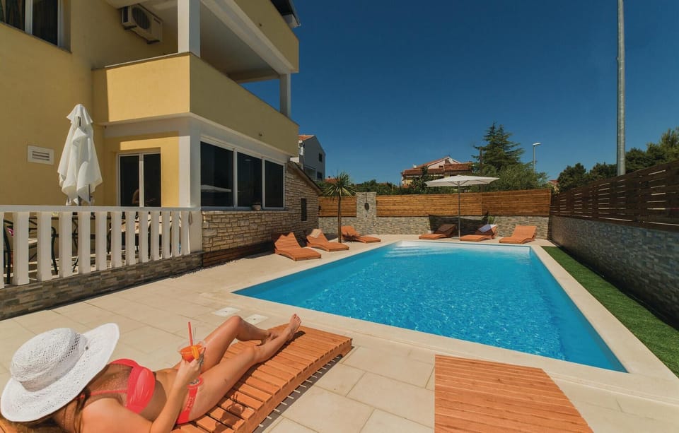 pool