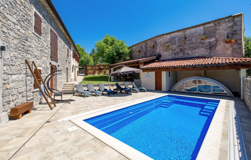 pool
