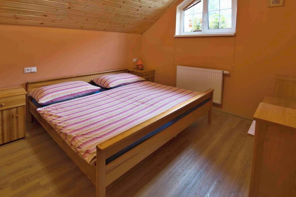 bedroom (example)