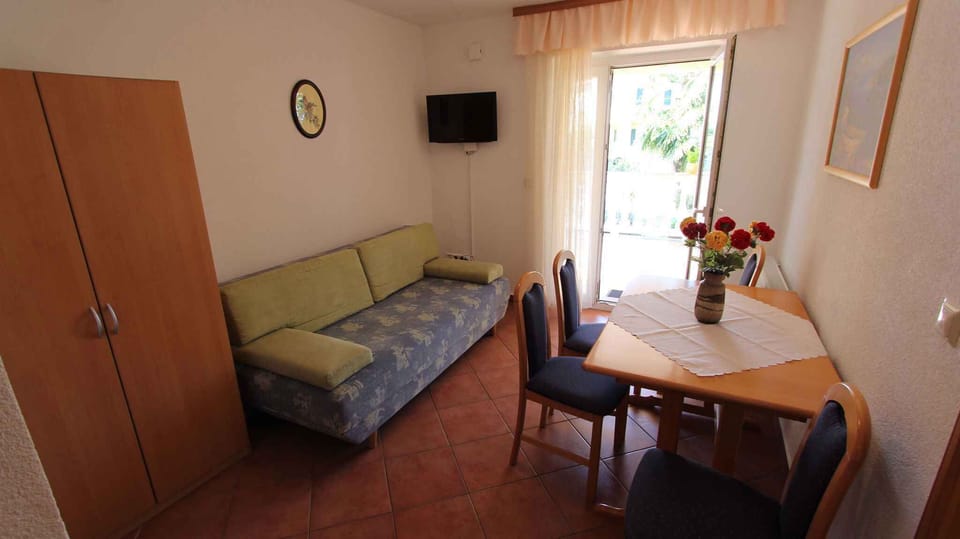 living/bedroom