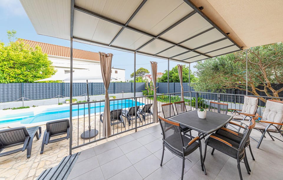 balcony-terrace