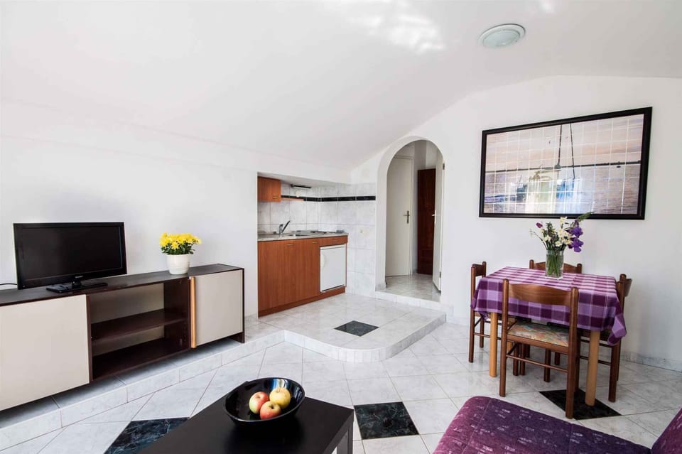 living/bedroom